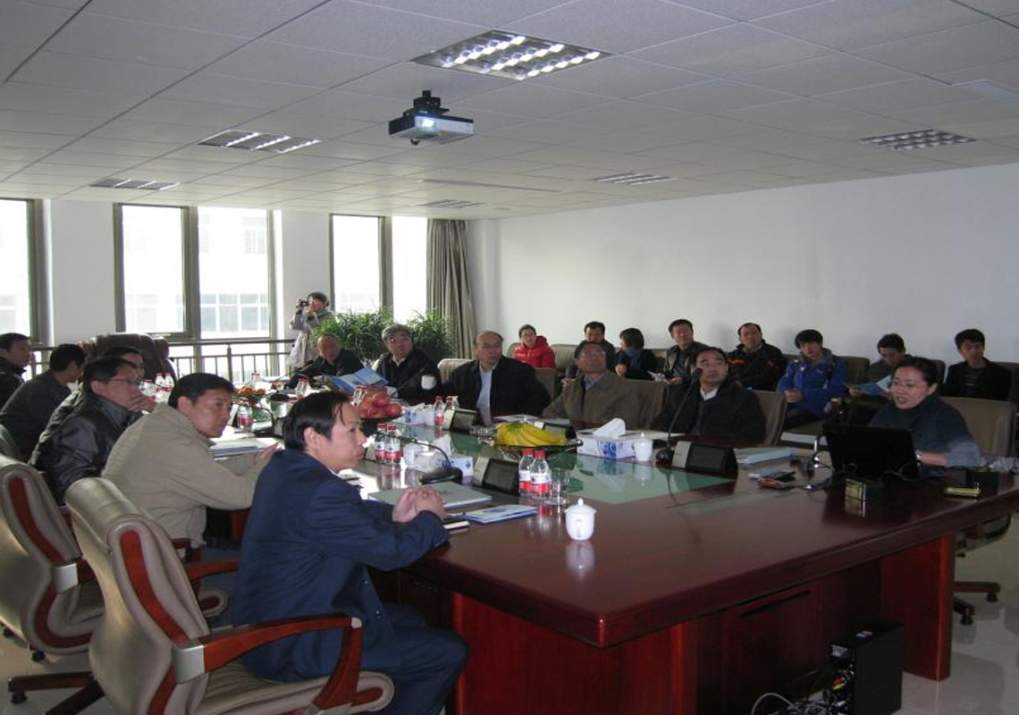 秦皇岛市委常委、纪委书记郝占敏和副市长王亚洲等市领导及开发区领导莅临公司考察指导 秦皇岛市委常委、纪委书记郝占敏和副市长王亚洲等市领导及开发区领导莅临公司考察指导